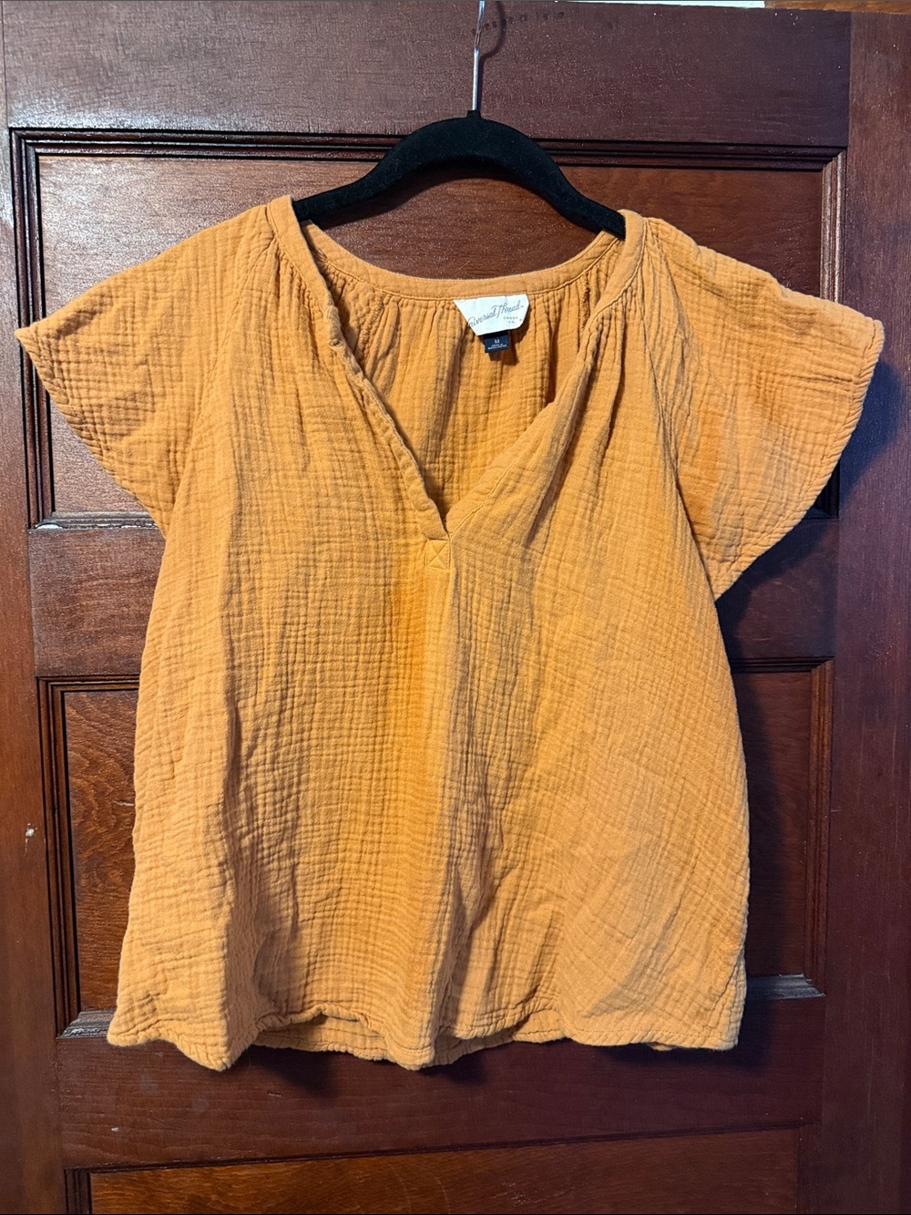 Universal Thread Ochre Textured V-Neck Short Sleeve Top
